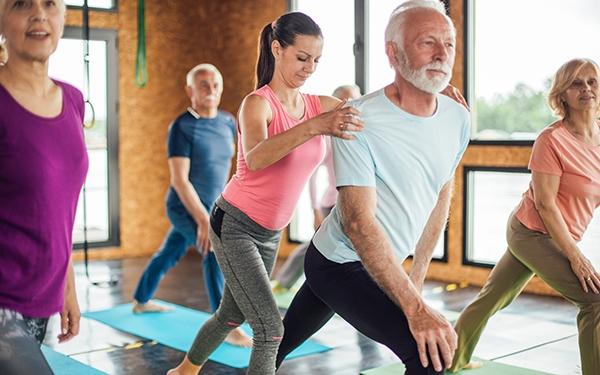 Le yoga et l’ostéoporose : des suggestions pour une pratique sécuritaire et appropriée – Partie 2