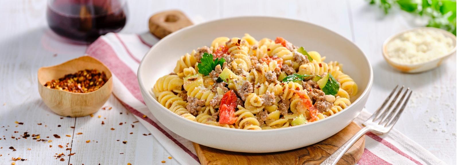 Pâtes au bœuf à la ricotta et aux légumes